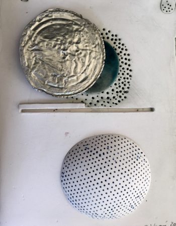 VZKAZY IV, PORCELÁN,2017